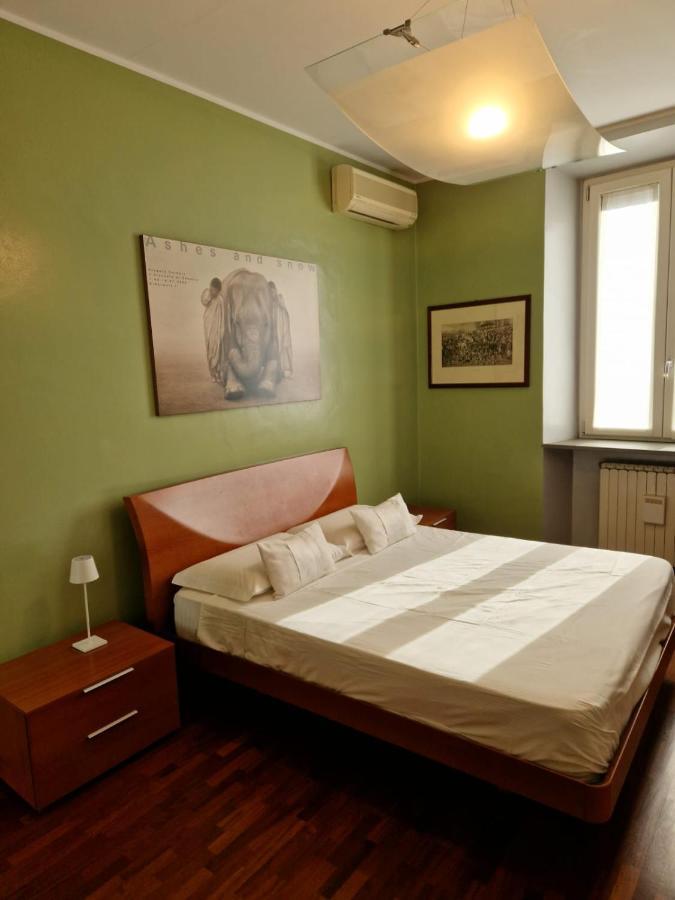Ferienwohnung Cozy Flat Mins Walk To Navigli And Metro Porta Genova Mailand Exterior foto
