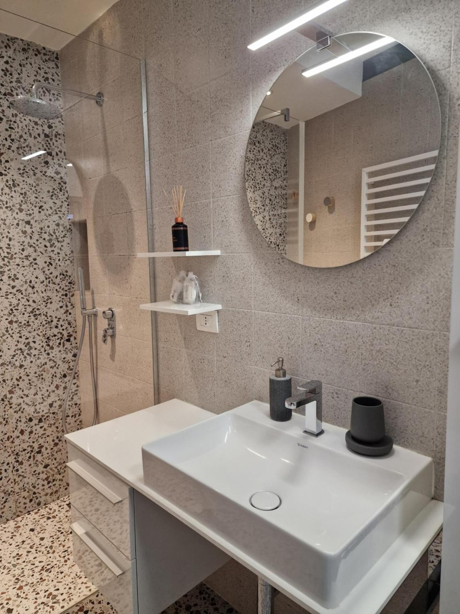 Ferienwohnung Cozy Flat Mins Walk To Navigli And Metro Porta Genova Mailand Exterior foto